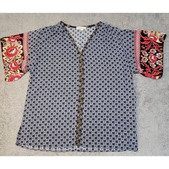 Weekend by Suzanne Betro Boho Chic V-Neck Top.  Size:  Large - Picture 1 of 16